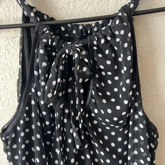 ❄️ Cute sleeveless top Great Condition! - Picture 3 of 4